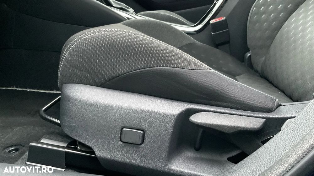 Toyota Corolla TS 1.8 HSD Dynamic - 27