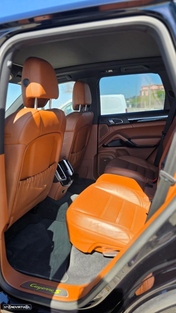 Porsche Cayenne S - 22