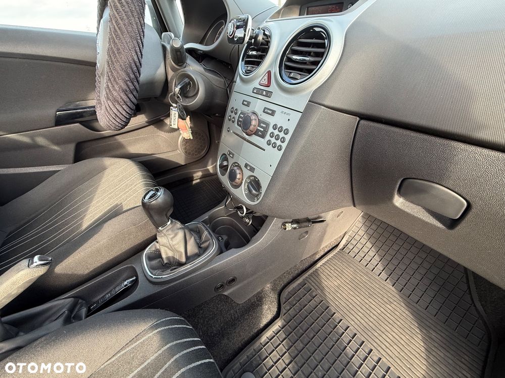 Opel Corsa - 10