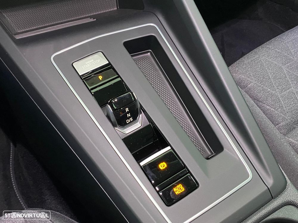 VW Golf 1.5 eTSI Urban DSG - 22