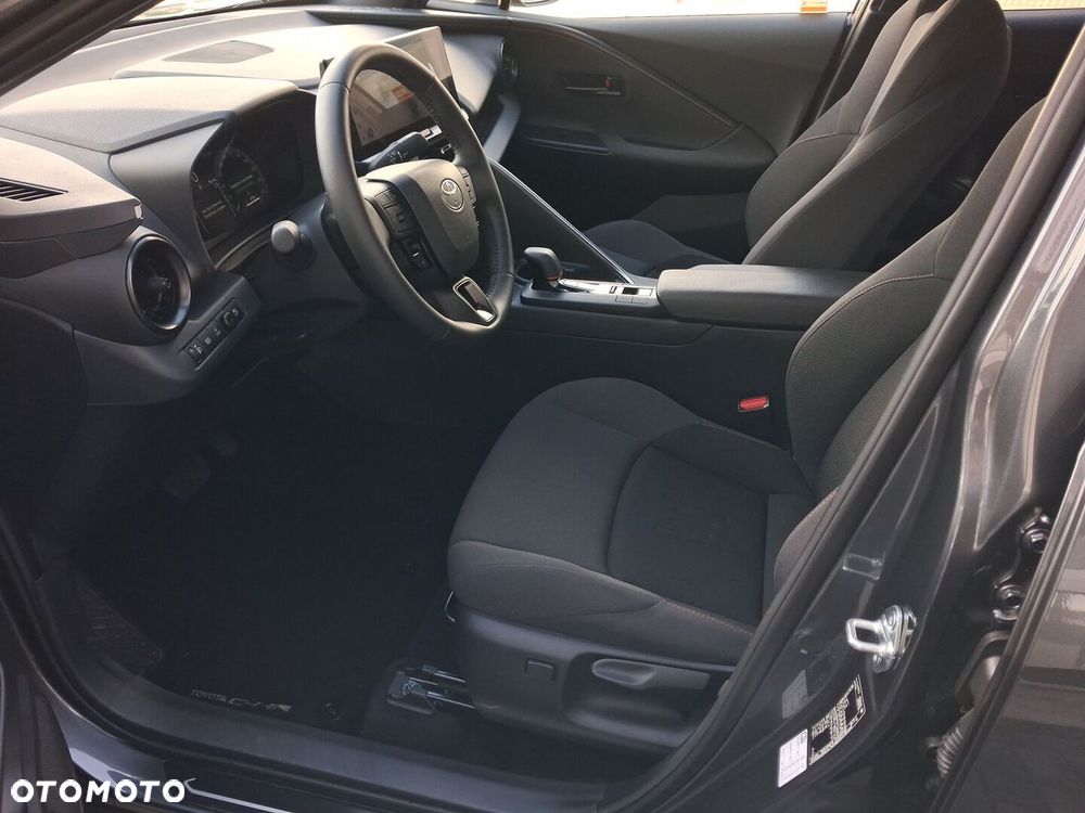 Toyota C-HR - 16