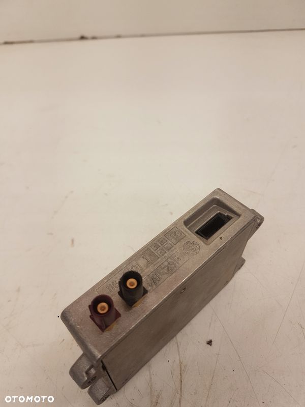 WZMACNIACZ ANTENOWY AUDI A4 A6 A5 Q5 8J0035456 - 2