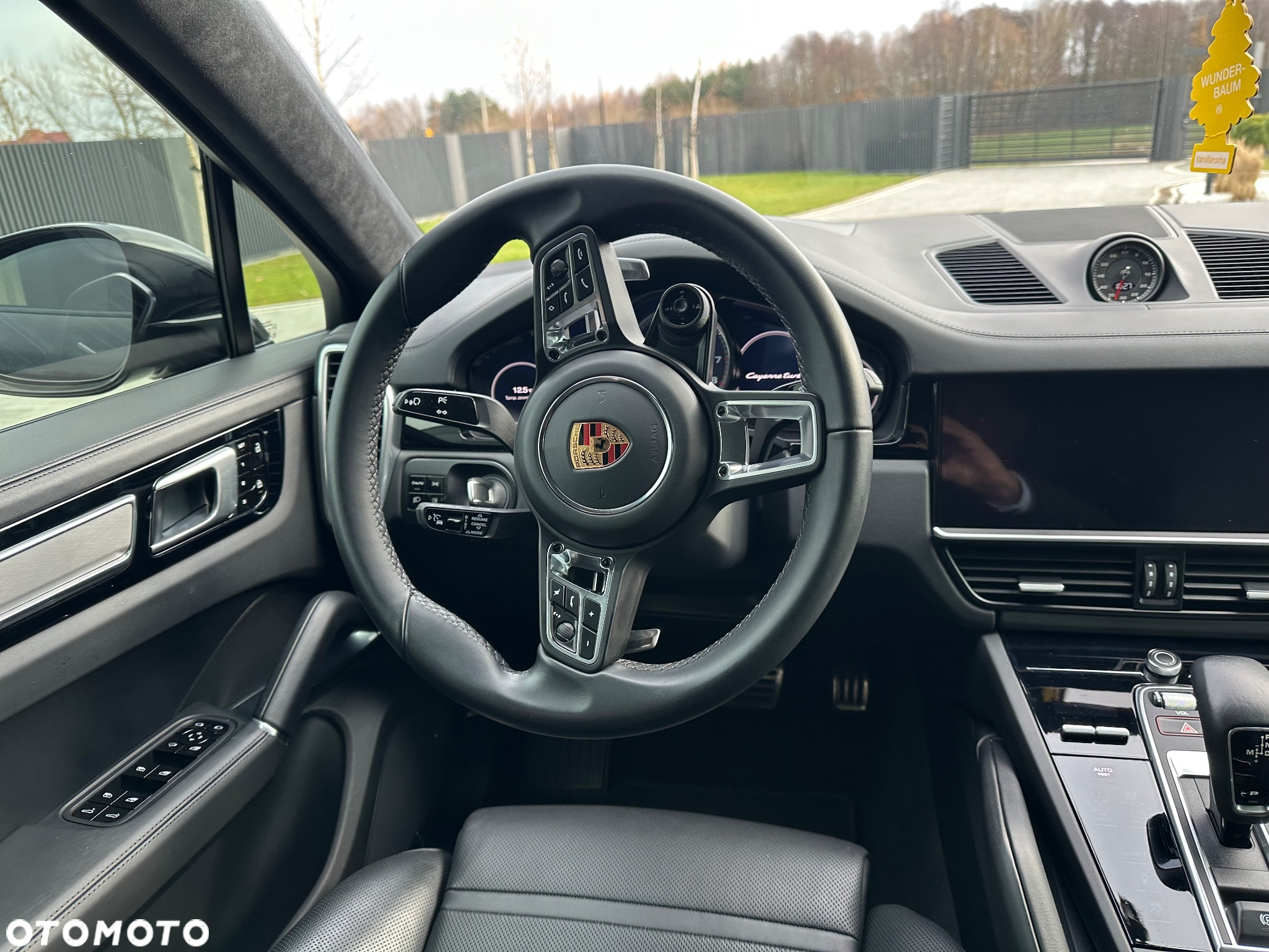 Porsche Cayenne Coupe Turbo - 12