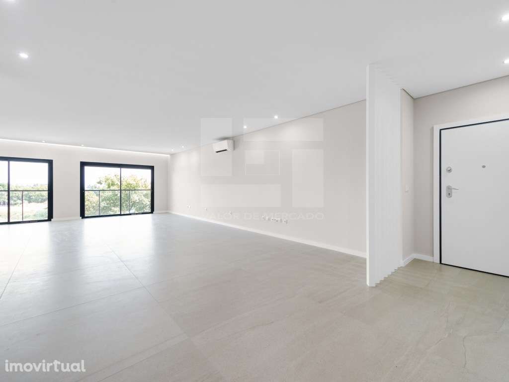 T4 DE LUXO - NOVO - MODERNO - SÓBRIO - Viseu - BEM LOCALIZADO - ACA... - Grande imagem: 2/30