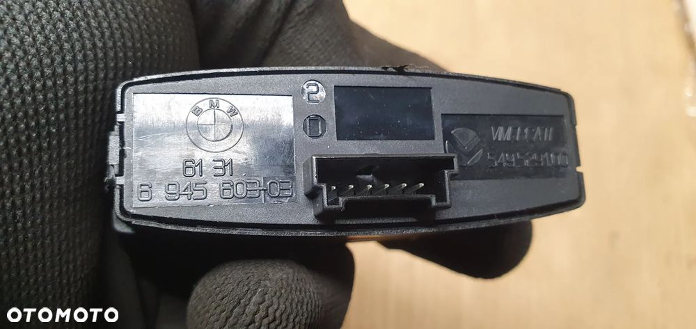 Przełącznik świateł awaryjnych centralnego zamka DTC BMW I E81 E87 6945603 - 5