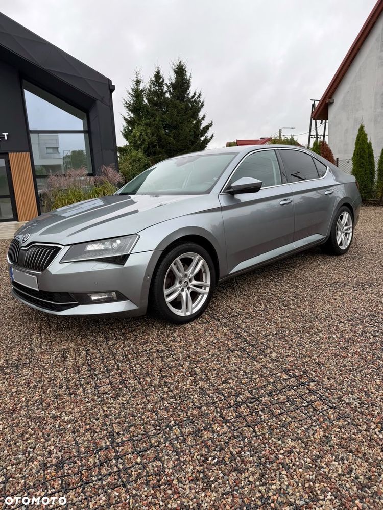 Skoda Superb 2.0 TDI Active DSG - 2