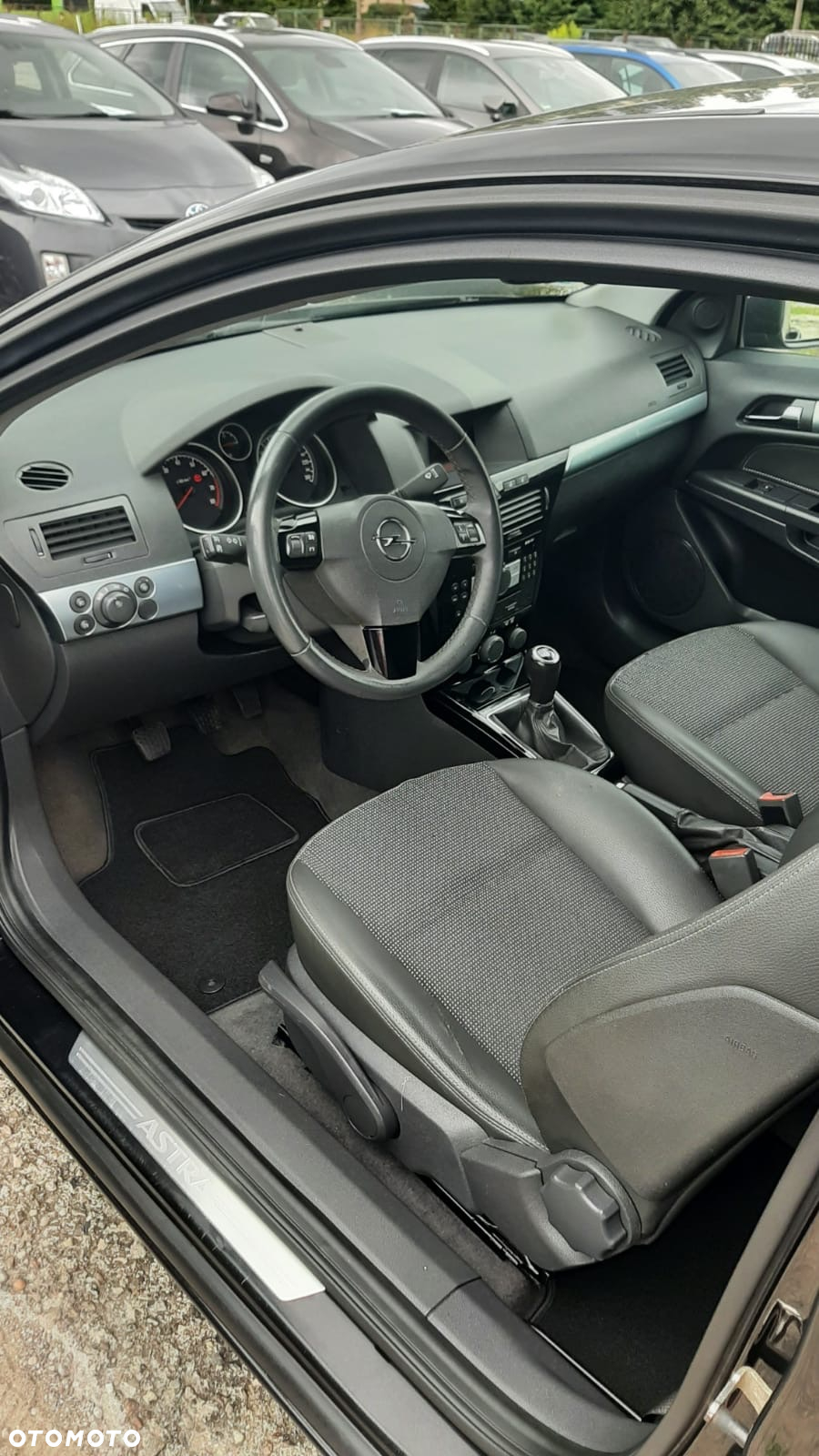 Opel Astra GTC 1.4 Cosmo - 13