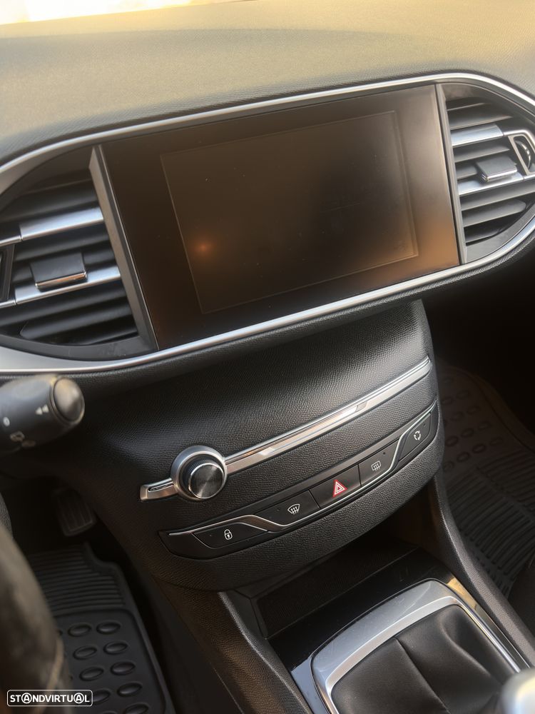 Peugeot 308 SW 1.5 BlueHDi Allure - 18