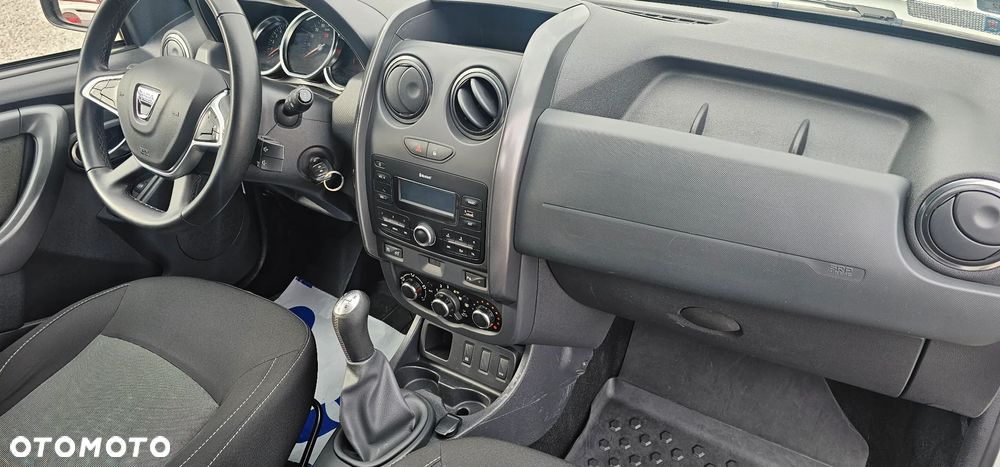 Dacia Duster 1.6 SCe Laureate S&S - 10