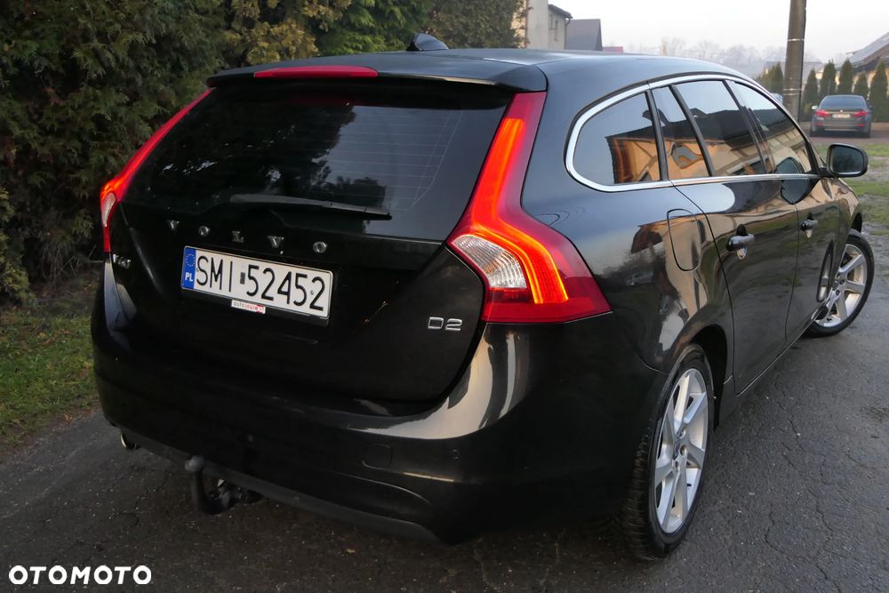 Volvo V60 D2 Drive-E Momentum - 4