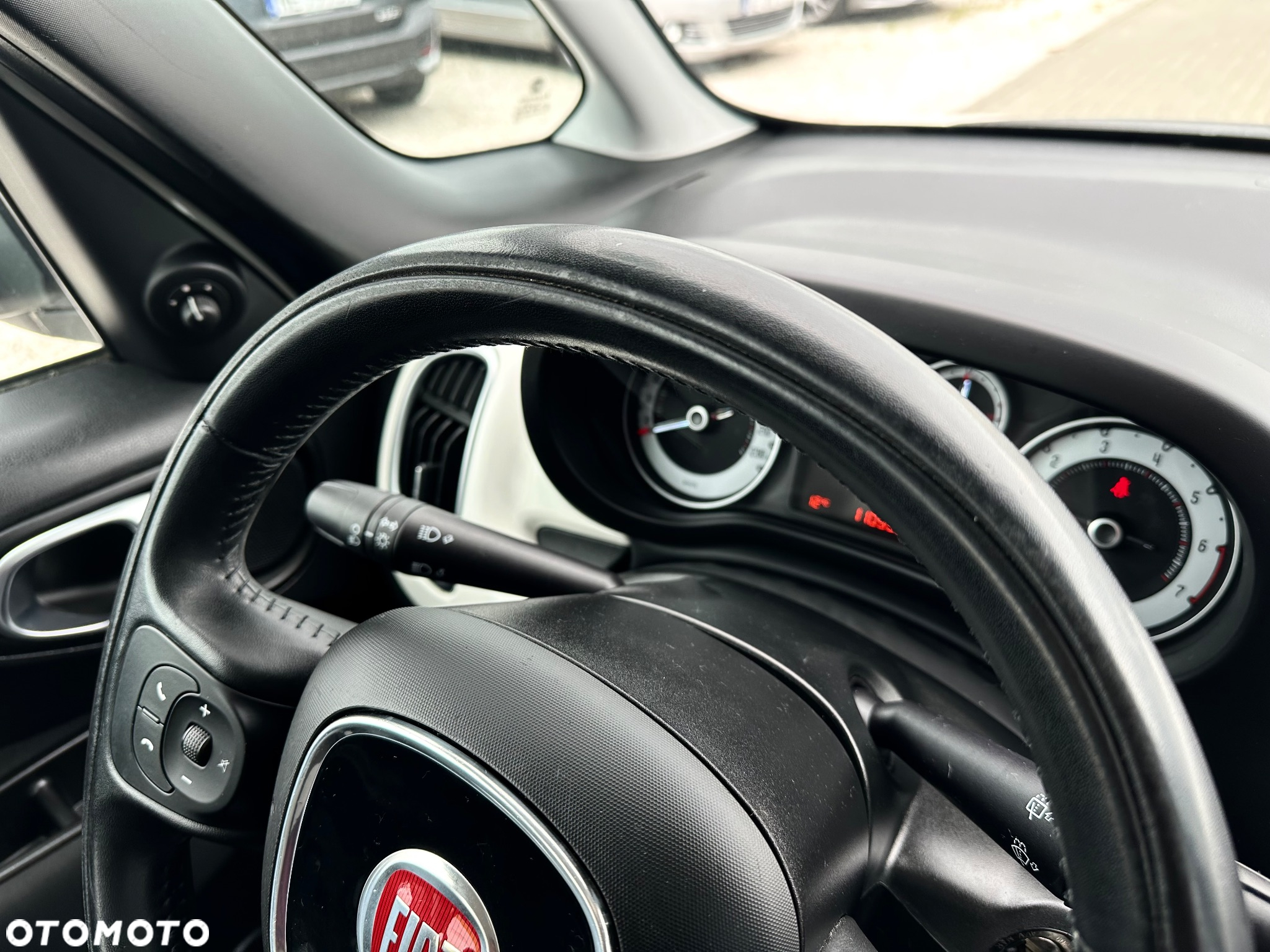 Fiat 500L 1.4 16V T-Jet Lounge - 26