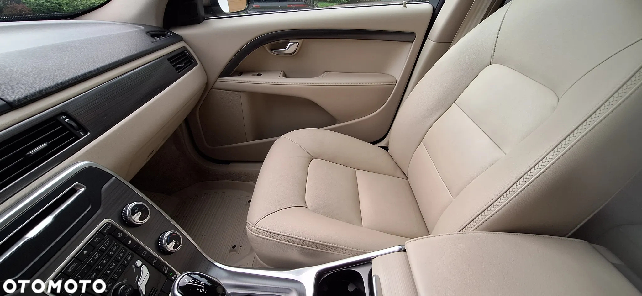 Volvo XC 70 D5 AWD Summum - 12