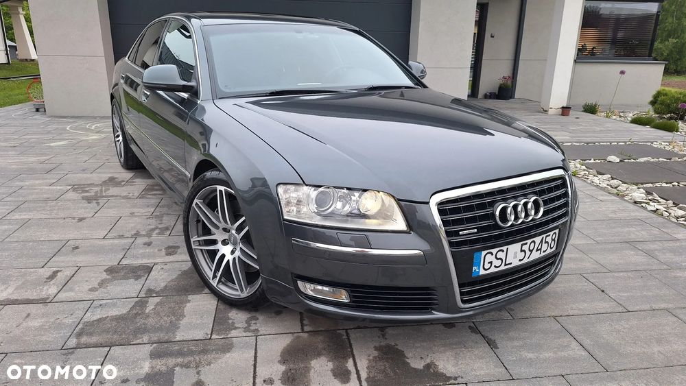 Audi A8 4.2 FSI Quattro - 2