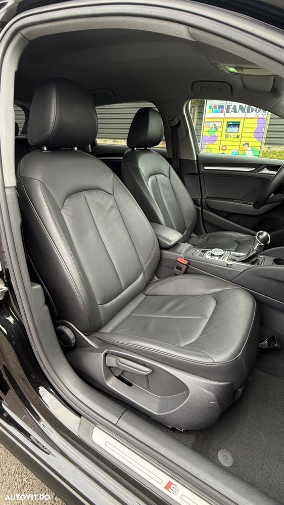 Audi A3 2.0 TDI S tronic S line Sportpaket - 10