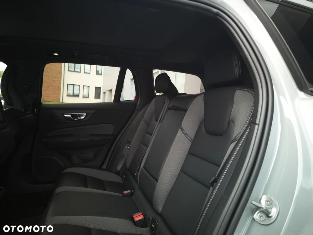 Volvo V60 B4 D Ultimate Dark - 16