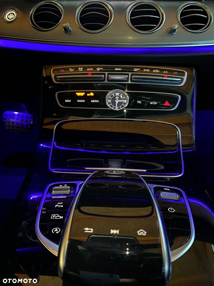 Mercedes-Benz Klasa E 350 BlueTEC 9G-TRONIC Avantgarde - 23