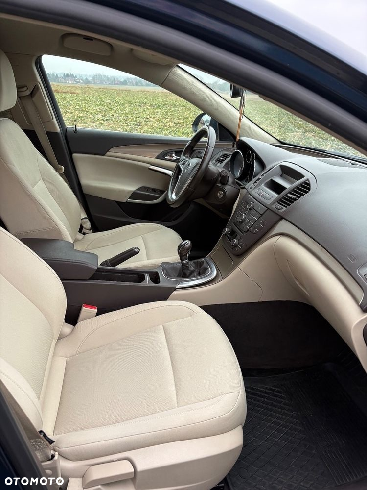 Opel Insignia - 2