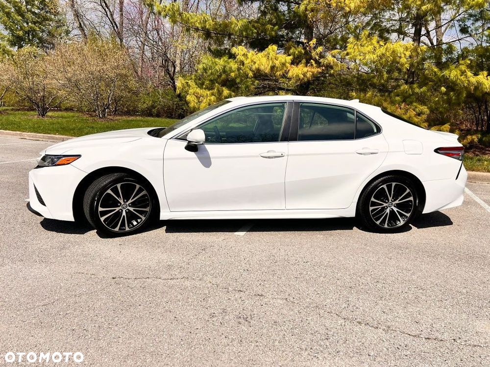 Toyota Camry 2.5 LE - 15