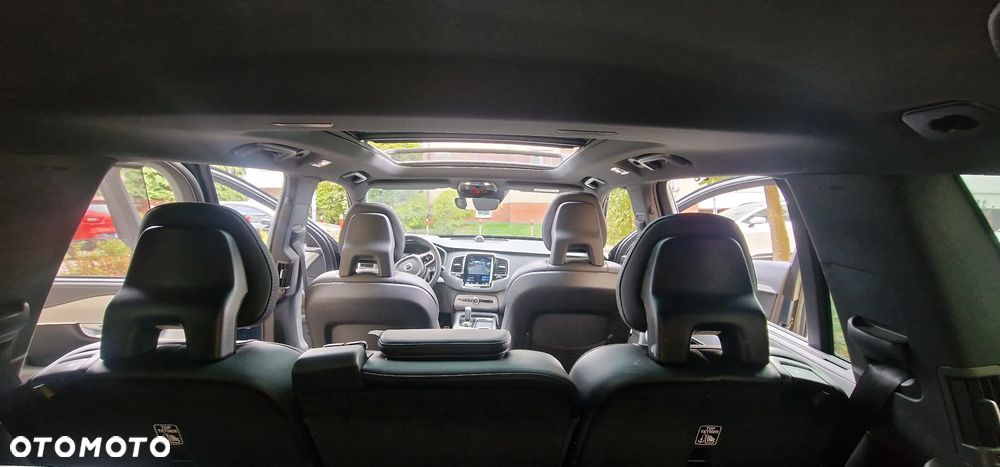 Volvo XC 90 T8 AWD Plug-In Hybrid R-Design 7os - 28