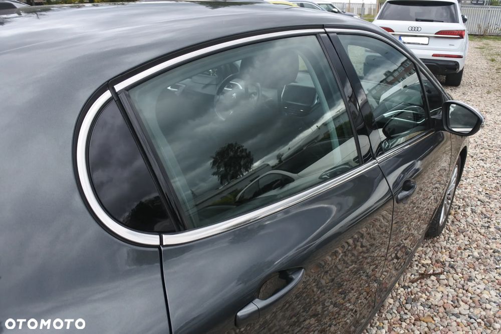 Peugeot 208 PureTech 110 Stop & Start EAT6 Allure - 28