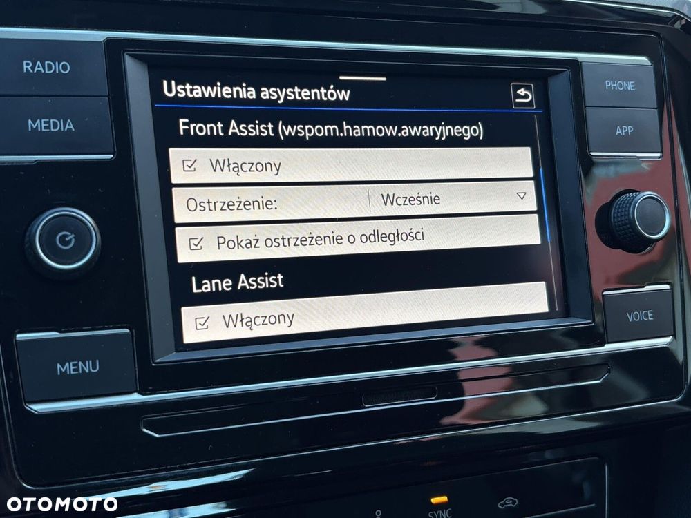 Volkswagen Passat - 23