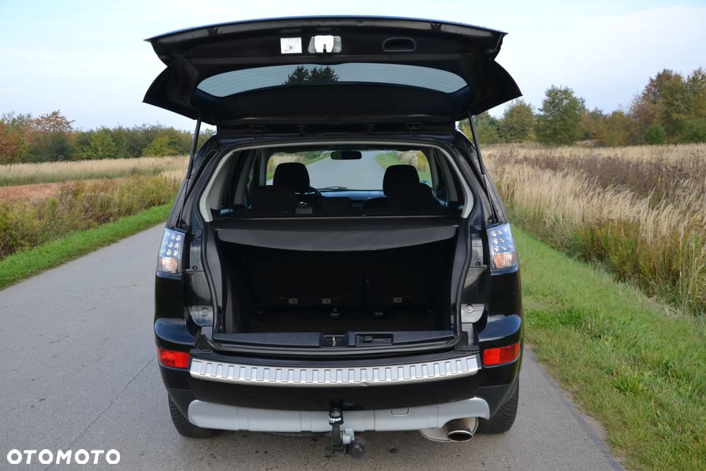 Mitsubishi Outlander 2.4 Invite 2WD - 21