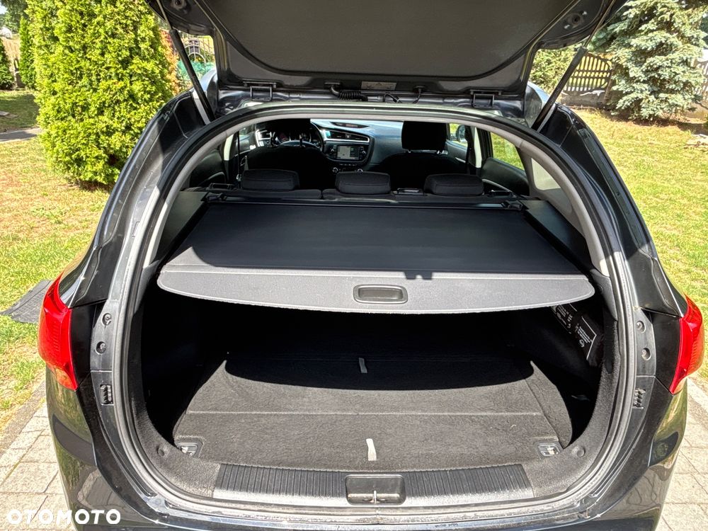 Kia Ceed 1.6 CRDi 136 ISG Dream-Team Edition - 40