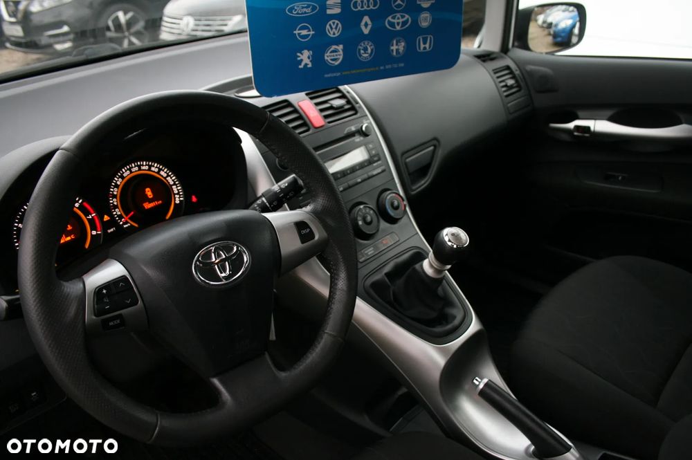Toyota Auris 1.33 VVT-i - 23