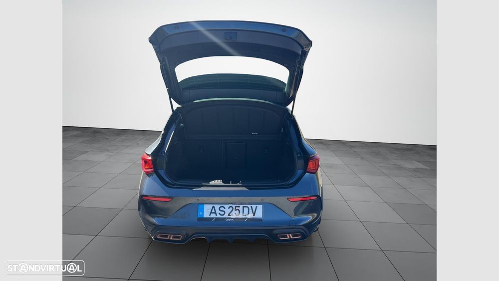 Cupra Leon 1.4 e-Hybrid MID DSG - 16