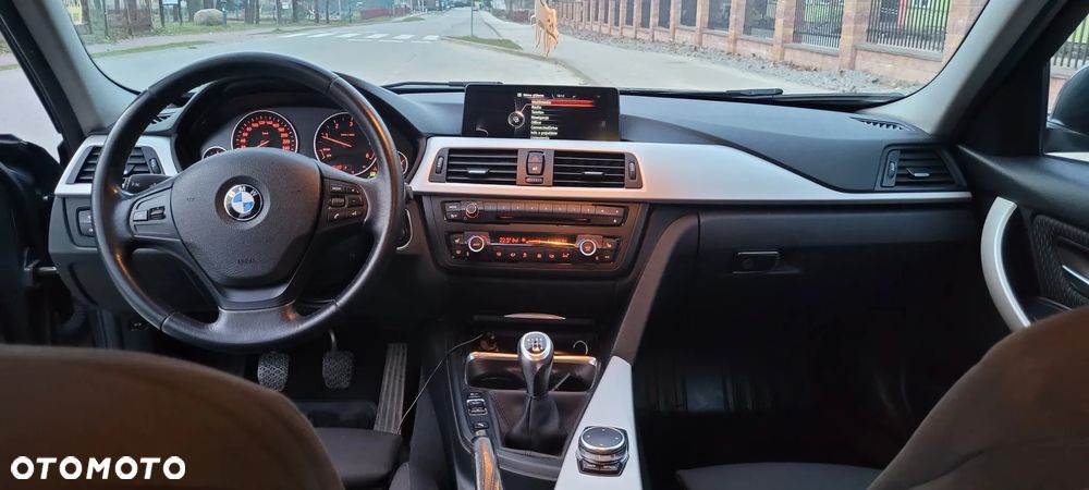 BMW Seria 3 - 12