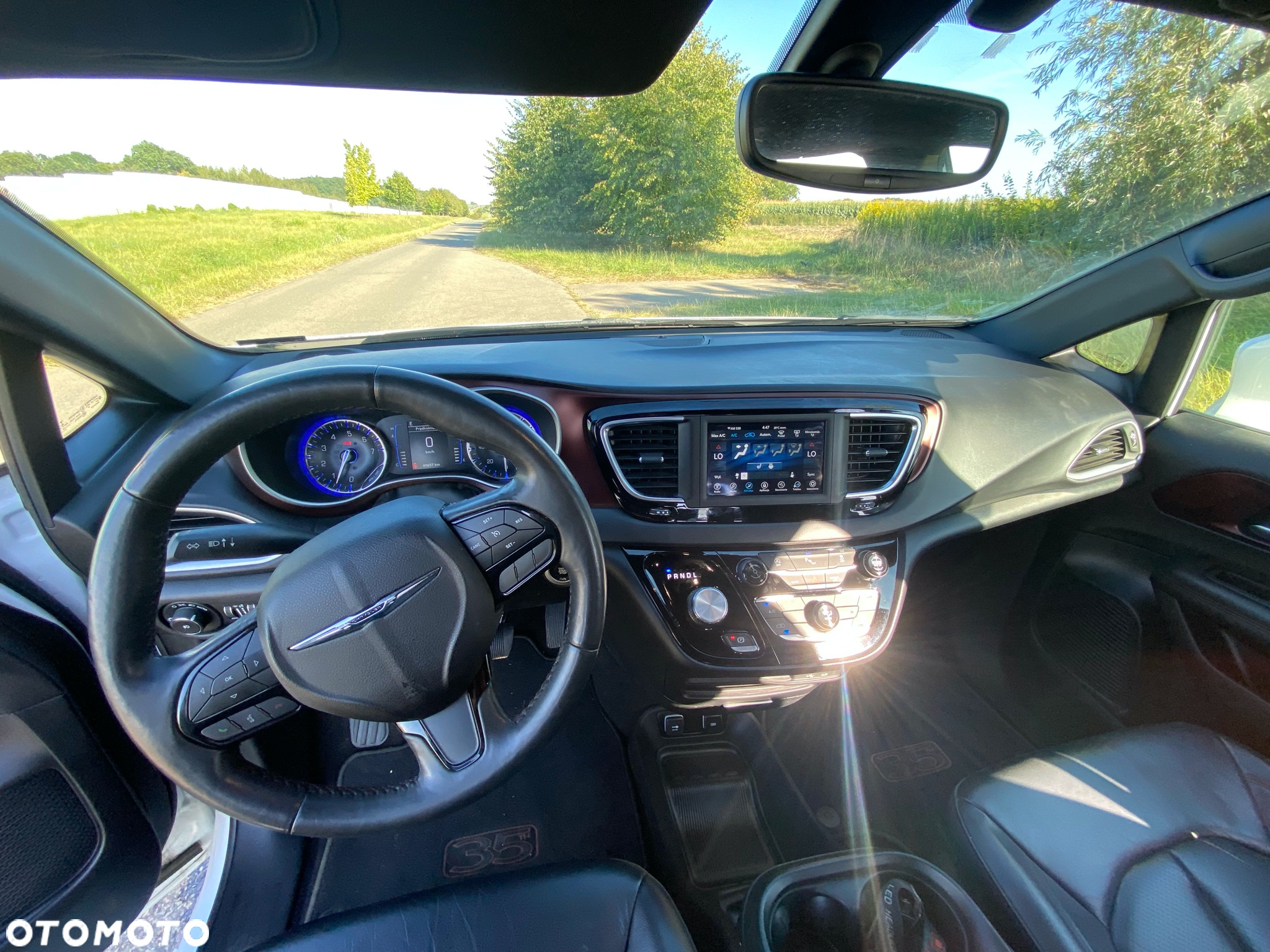 Chrysler Pacifica - 21