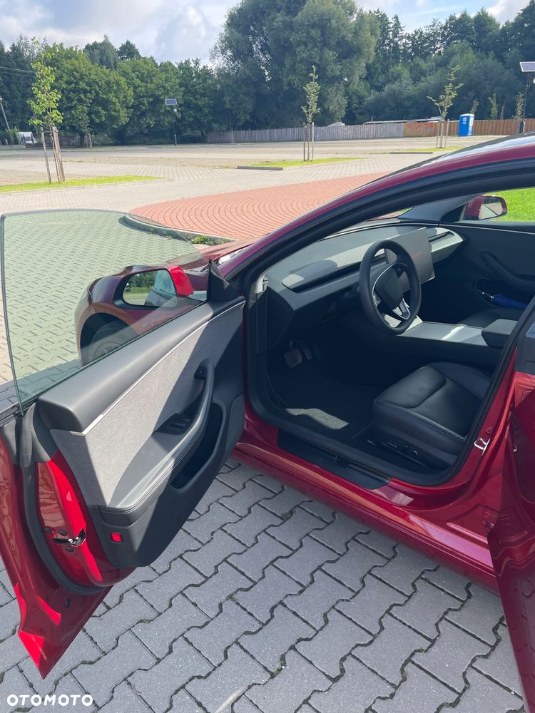 Tesla Model 3 - 11