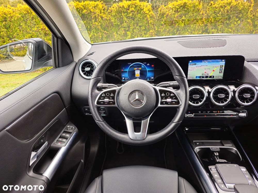 Mercedes-Benz GLA 200 Progressive - 17