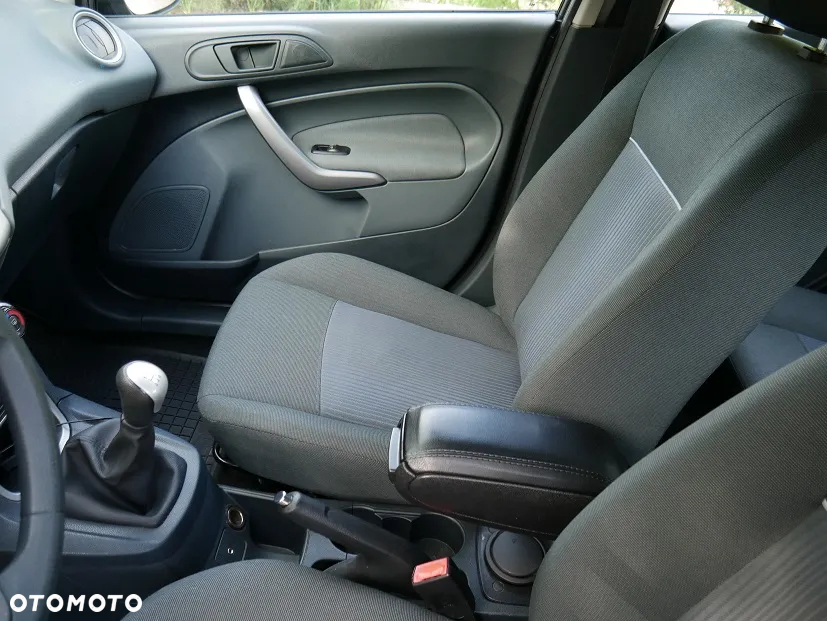 Ford Fiesta - 21