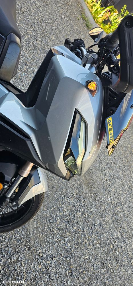 Honda ADV350 - 4