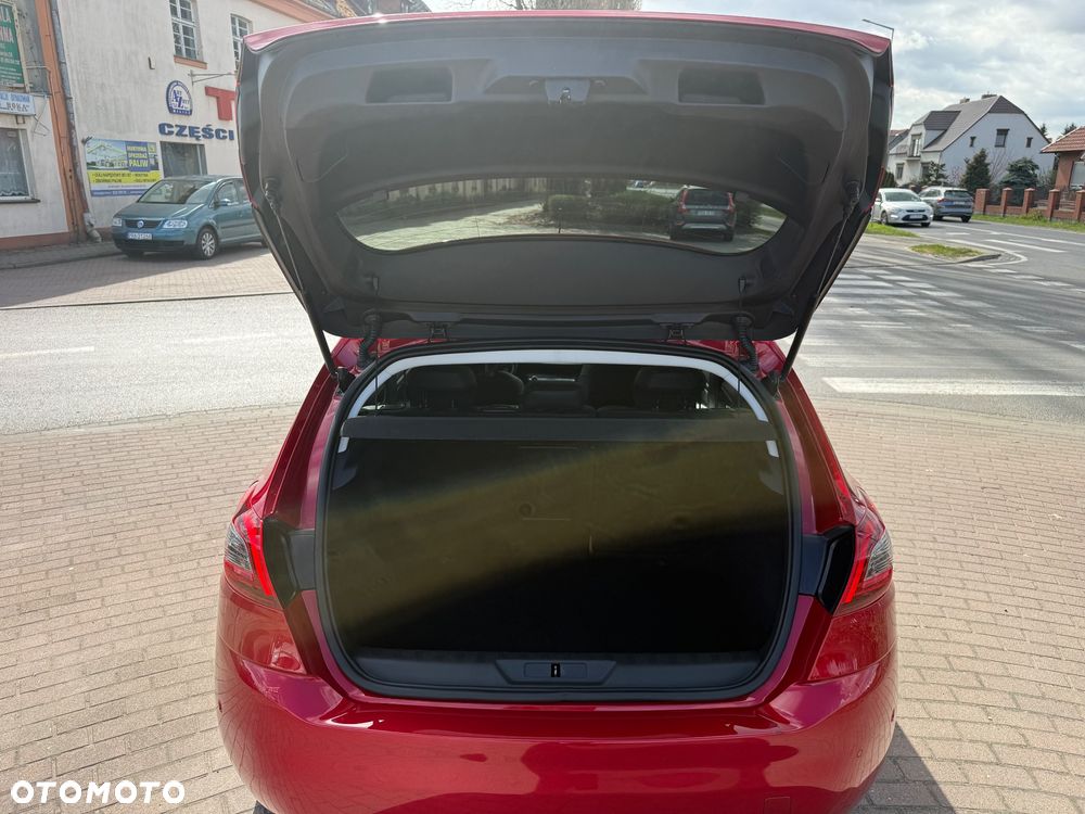 Peugeot 308 PureTech 130 GPF EAT8 Stop & Start Allure Pack - 17