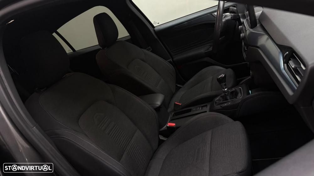 Ford Focus 1.0 EcoBoost Active - 19