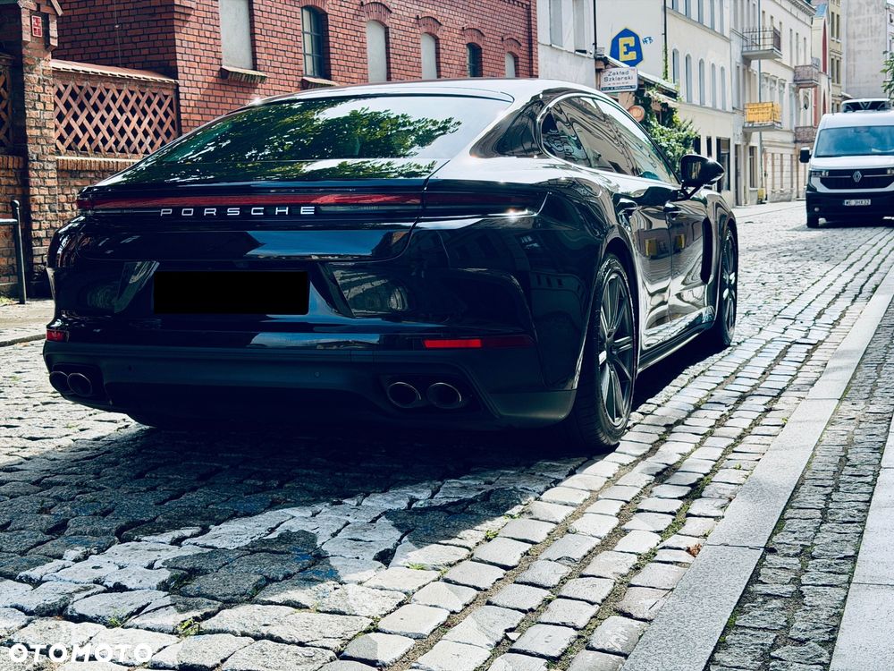 Porsche Panamera - 4