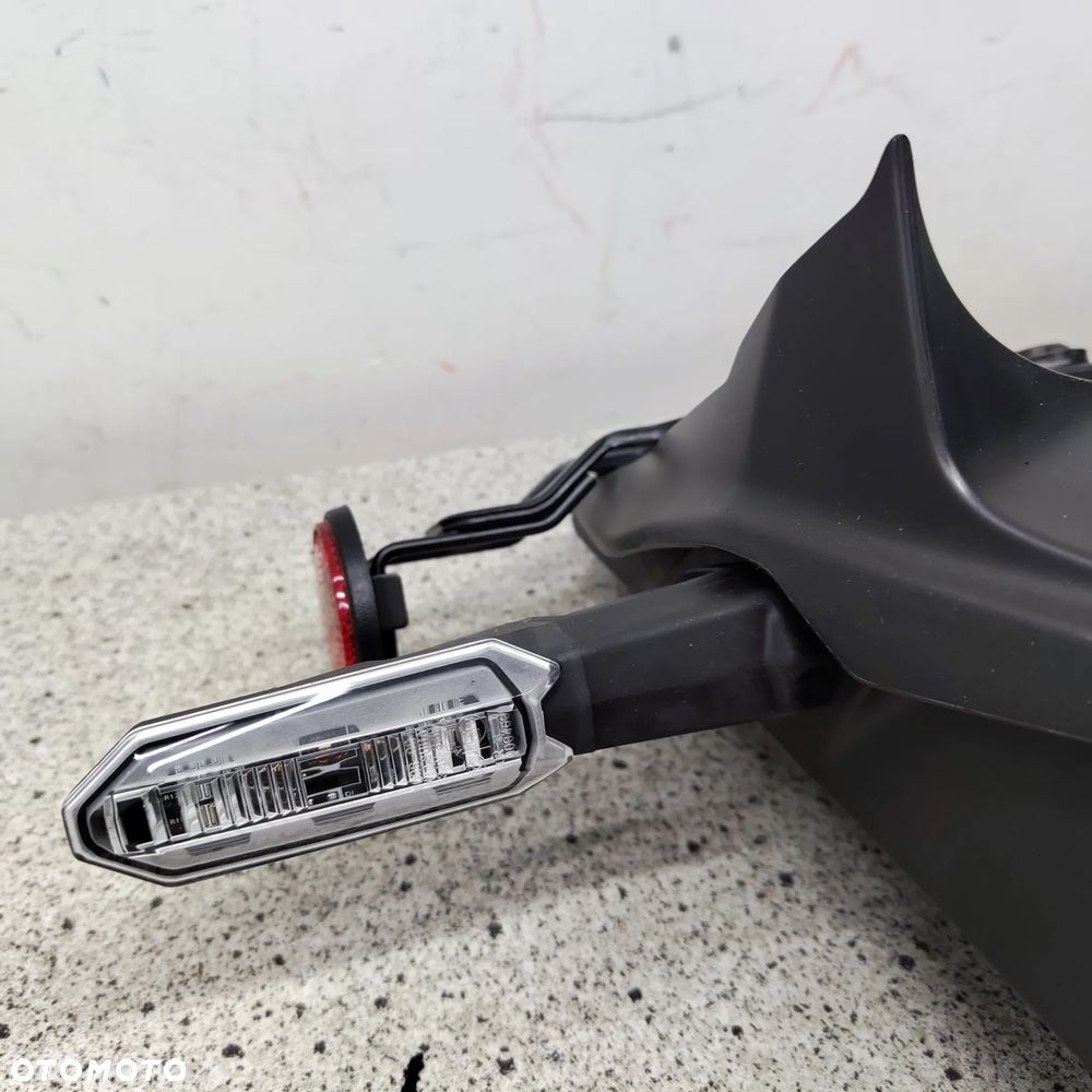 Mocowanie, podświetlanie tablicy rejestracyjnej, ogon, kierunkowskazy Kawasaki Z900 RS Z 900RS Z900RS Z 900 RS - 14