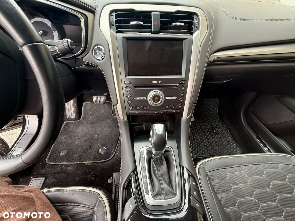 Ford Mondeo Vignale 2.0 Hybrid - 10