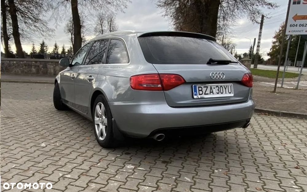 Audi A4 Avant - 4