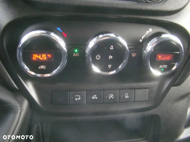 Iveco DAILY 35 C 15 3.5T 4.60M 3.5T NA HAKU CLIMATRONIC - 25