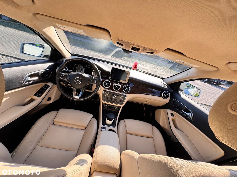 Mercedes-Benz GLA 2016