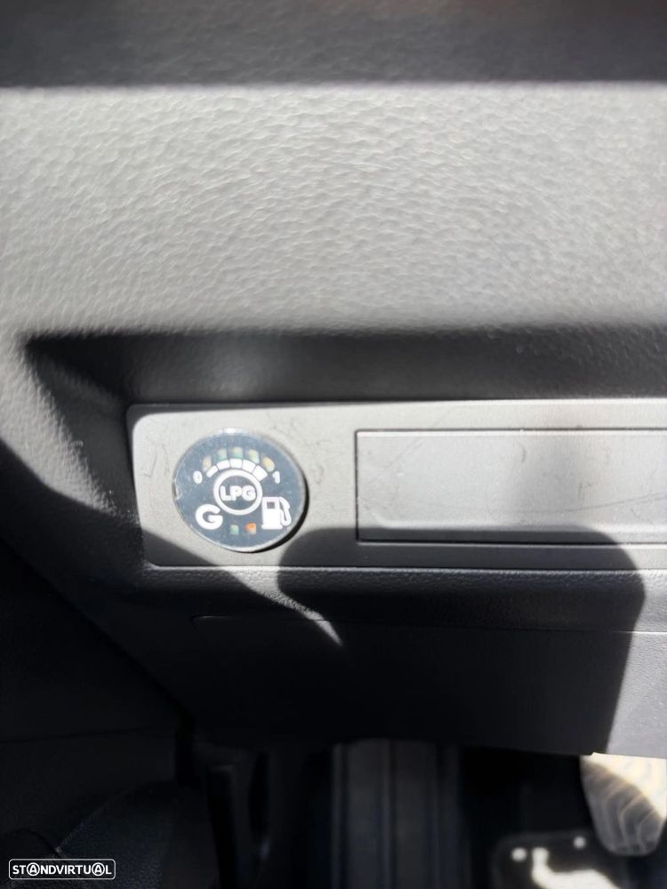 Renault Captur 1.0 TCe Equilibre Bi-Fuel - 14