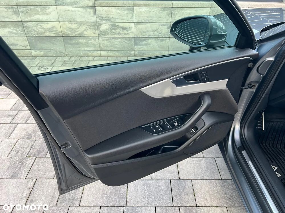 Audi A4 Limousine 2.0 TDI ultra S tronic - 13