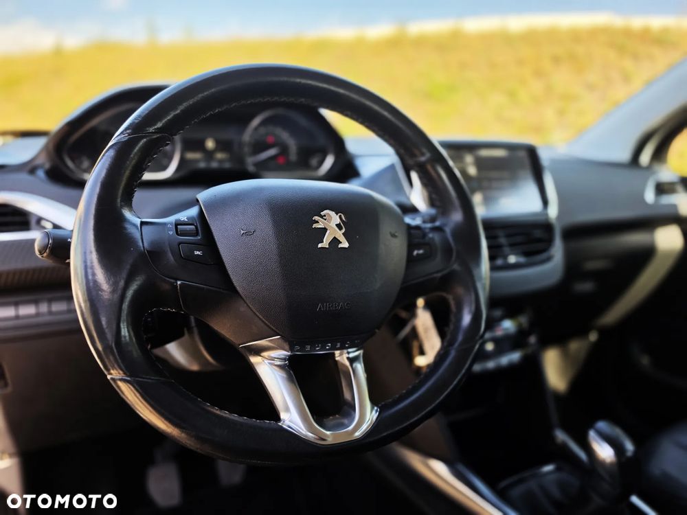 Peugeot 2008 1.6 VTi Allure - 18