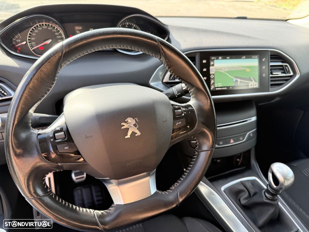 Peugeot 308 SW 1.2 PureTech Allure Full LED - 15