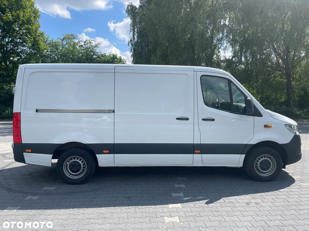 Mercedes-Benz Sprinter - 16