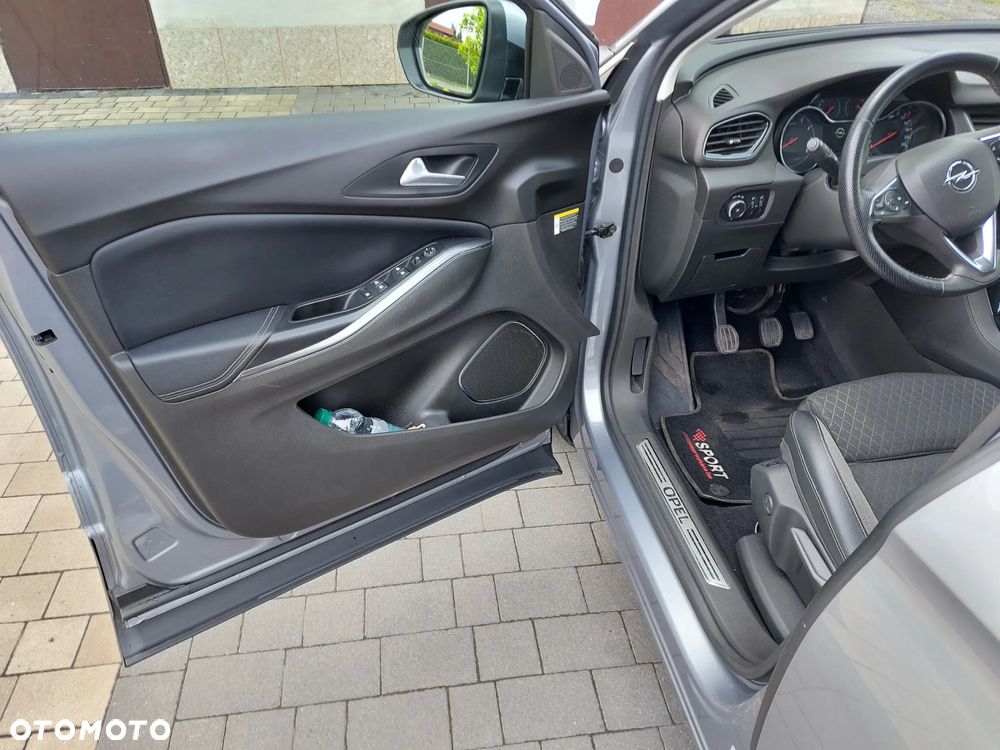 Opel Grandland X 1.2 T GPF Design Line S&S - 24