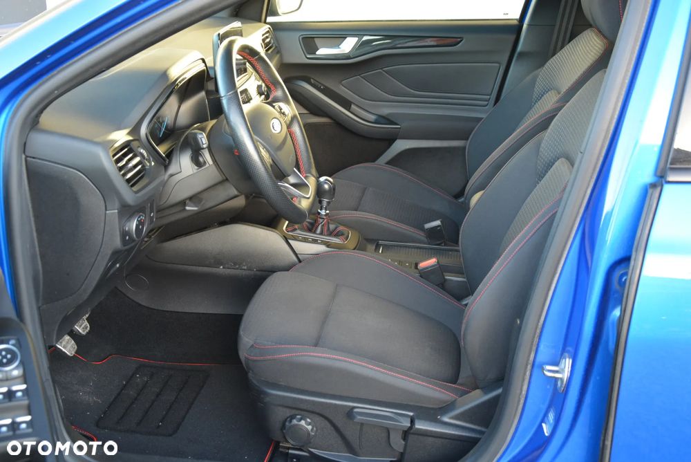 Ford Focus 2.0 EcoBlue ST-Line - 26